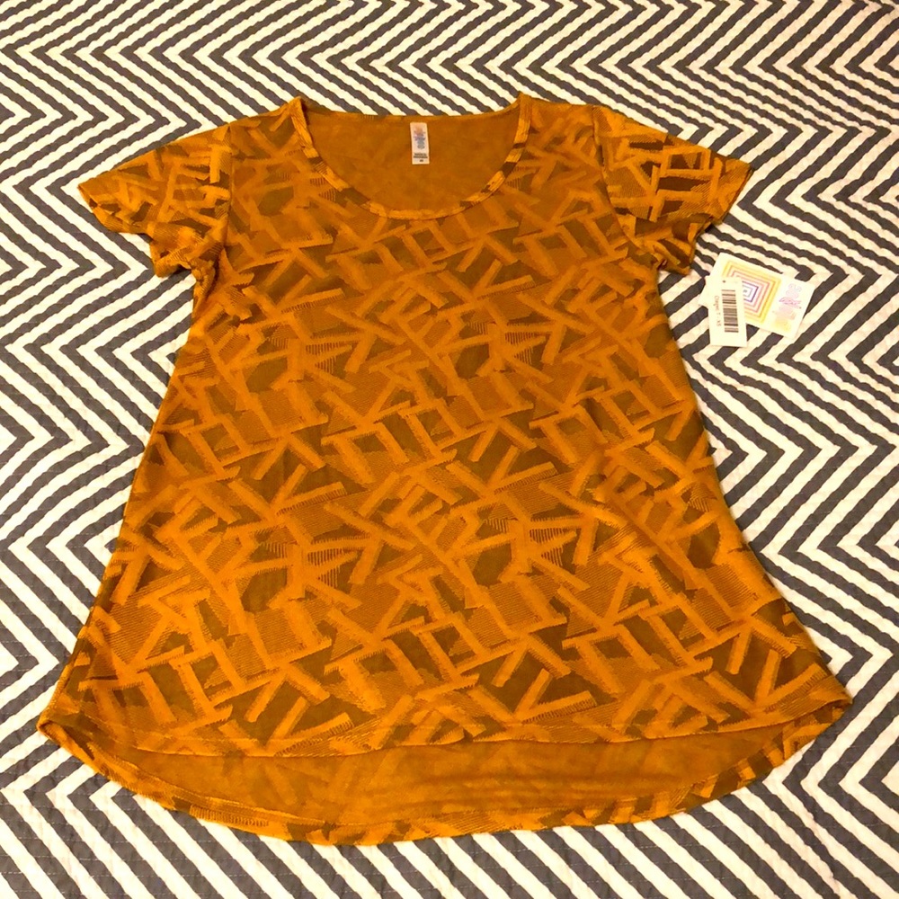 LuLaRoe Tee Shirt 🌈